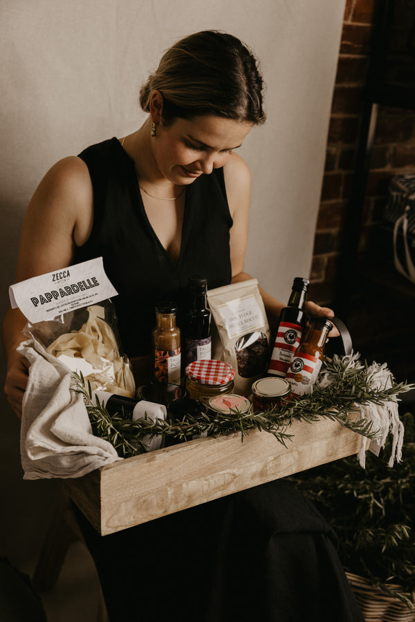 IT'S GETTING FESTIVE: DISCOVER OUR RURAL-LIFE INSPIRED CHRISTMAS HAMPERS!